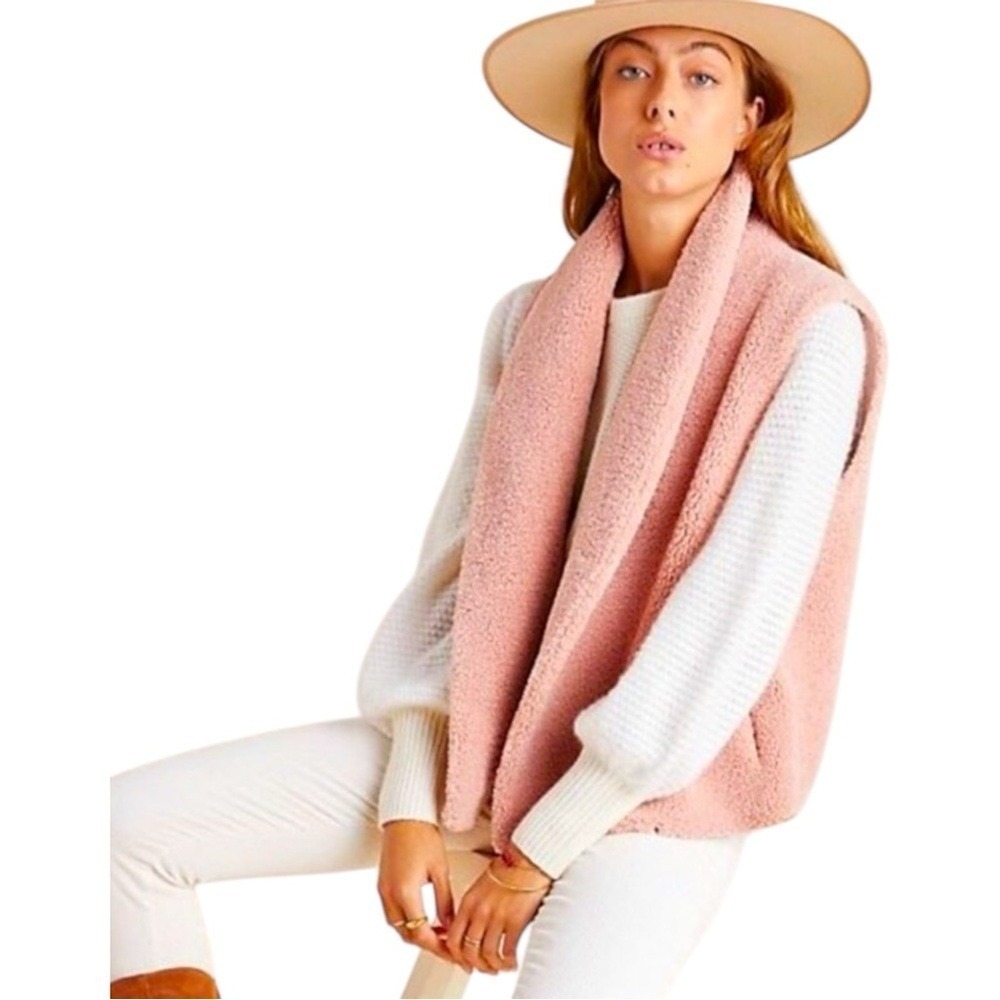 Anthropologie Norla Canada Rhodes Pink Sherpa Faux Fur‎ / Suede Vest Size S / M